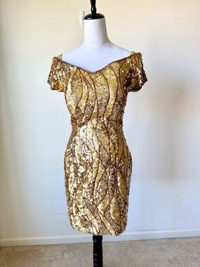 Vintage Glamorous ALYCE Designs Gold Sequin Cocktail Sheath Dress—SZ. 6